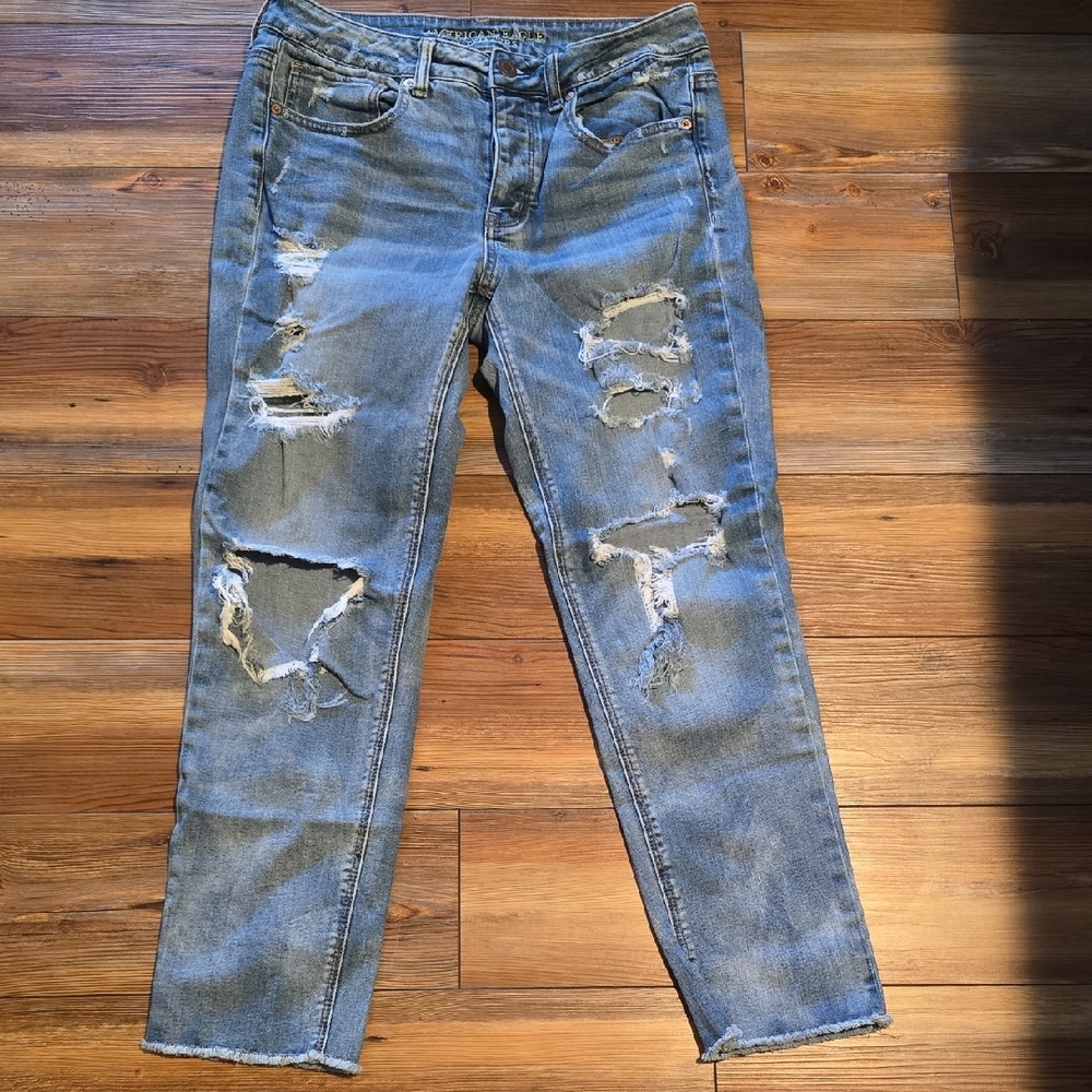 American Eagle Tomgirl Distressed Jeans